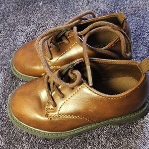 Carter's brand brown toddler boy dress shoes size 6